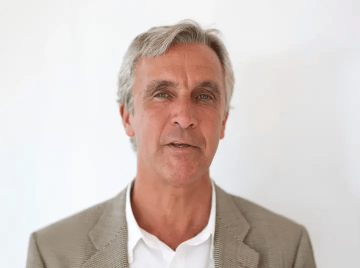 Michael W. HODIN