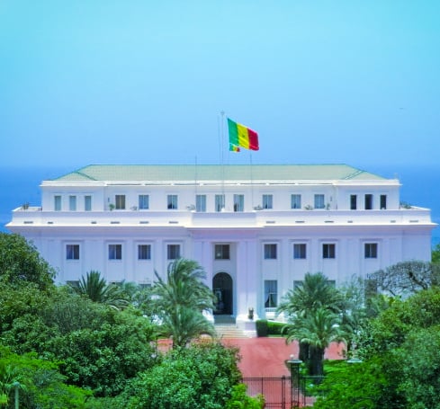 Palais_présidentiel_à_Dakar-1