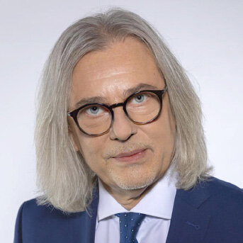 Prof. Piotr Chłosta