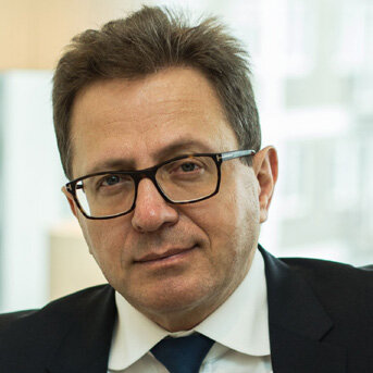 Prof. Robert Gil